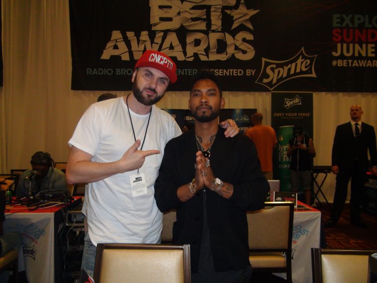 14354373324164