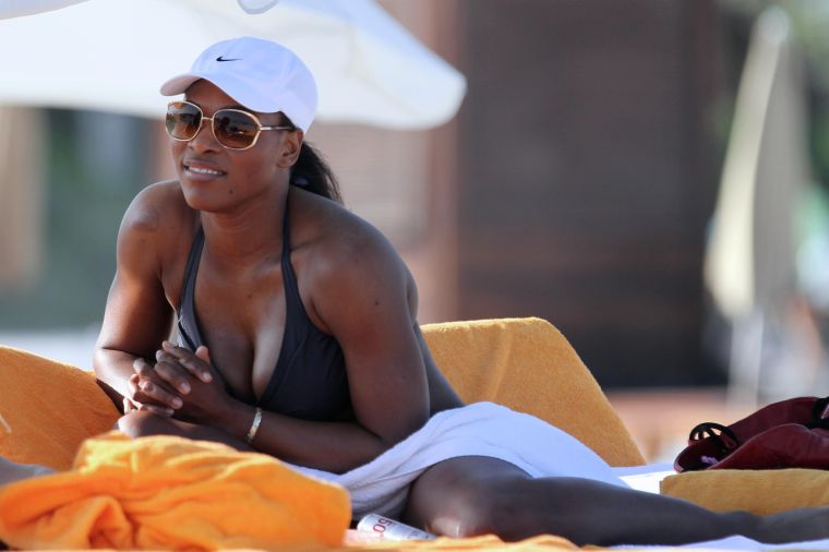 Serena Williams in bikini in Miami - April 4, 2011