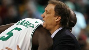 kevin-garnett-and-flip-saunders_ps8sd62rnlm31v381tpxj2ard