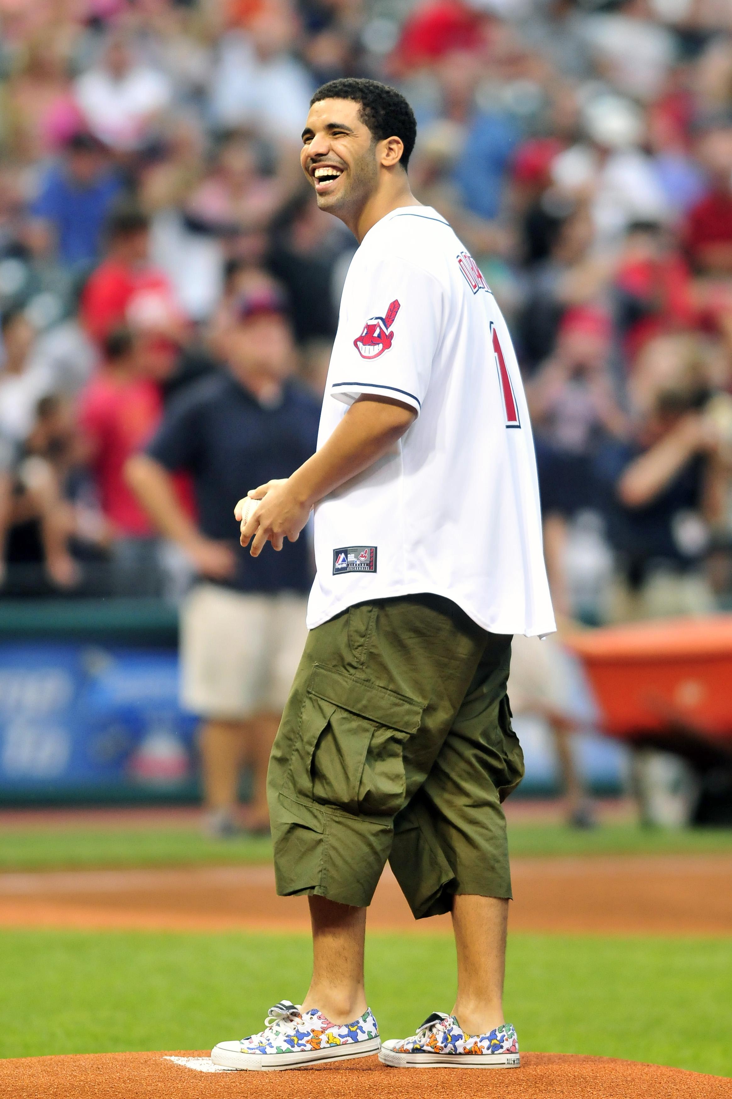 Drake Dj Steph Floss Go In Over The Cleveland Indians Vs Toronto Blue Jays Photos Z 107 9