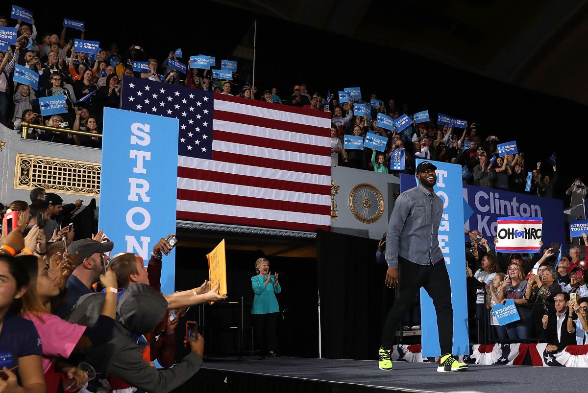 Hillary Clinton Campaigns In Crucial States Ahead Of Tuesday's Presidential Election