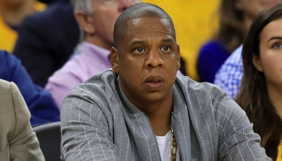 Woman Arrested For Stealing 150k In Cash And Jewelry At Jay Z’s 40 40 Club [video] Hot 100 9