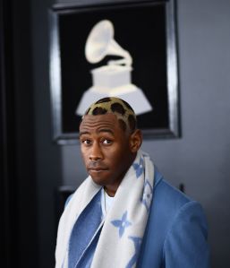 US-ENTERTAINMENT-MUSIC-GRAMMY-ARRIVALS-award