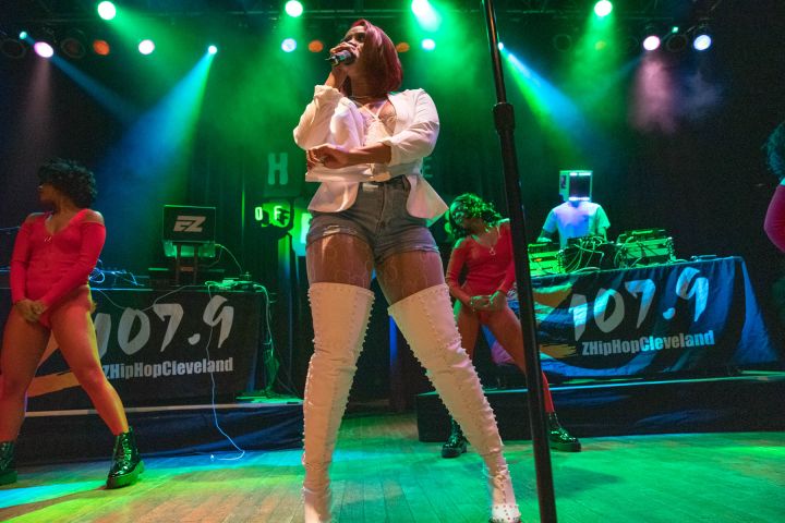 Ty'Bri at Z107.9 White Out 2019!