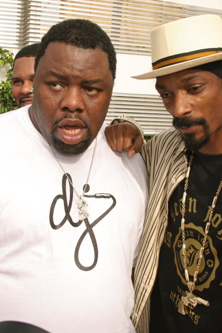 Biz and Snoop at an MTV Pool Party in 2005