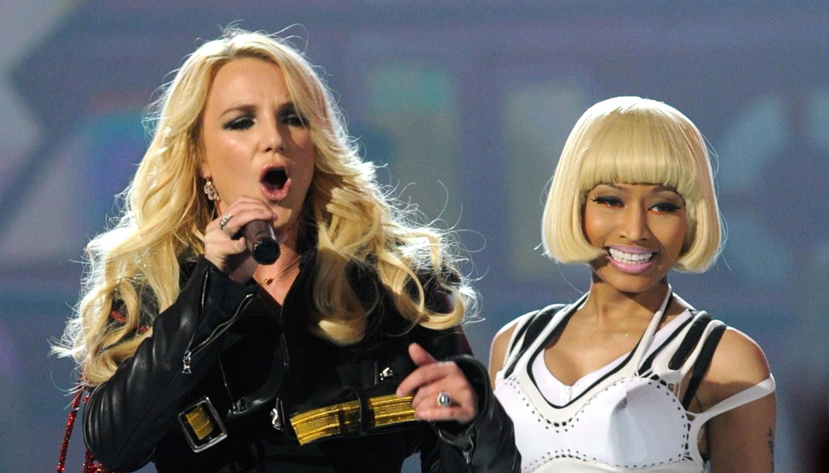 2011 Billboard Music Awards - Show